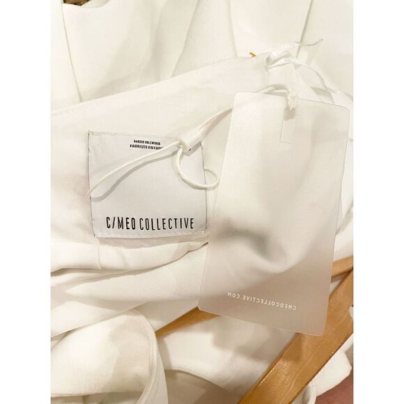 NWT C/MEO Collective White Dress Size Small Strappy Back Graduation Bridal - Picture 12 of 12